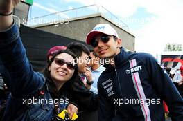 Esteban Ocon (FRA) Sahara Force India F1 Team with fans. 07.06.2018. Formula 1 World Championship, Rd 7, Canadian Grand Prix, Montreal, Canada, Preparation Day.