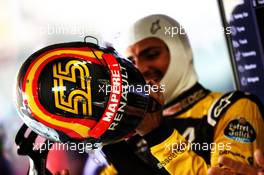 Carlos Sainz Jr (ESP) Renault Sport F1 Team. 13.04.2018. Formula 1 World Championship, Rd 3, Chinese Grand Prix, Shanghai, China, Practice Day.