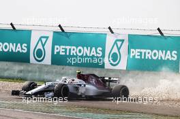 Charles Leclerc (MON) Sauber F1 Team C37 spins. 15.04.2018. Formula 1 World Championship, Rd 3, Chinese Grand Prix, Shanghai, China, Race Day.