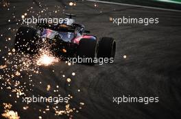 Brendon Hartley (NZL) Scuderia Toro Rosso STR13 sends sparks flying. 14.04.2018. Formula 1 World Championship, Rd 3, Chinese Grand Prix, Shanghai, China, Qualifying Day.