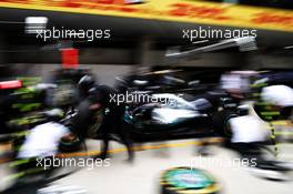 Mercedes AMG F1 practices a pit stop. 14.04.2018. Formula 1 World Championship, Rd 3, Chinese Grand Prix, Shanghai, China, Qualifying Day.