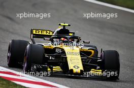 Carlos Sainz Jr (ESP) Renault Sport F1 Team RS18. 14.04.2018. Formula 1 World Championship, Rd 3, Chinese Grand Prix, Shanghai, China, Qualifying Day.