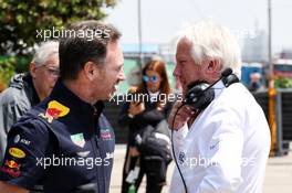 (L to R): Christian Horner (GBR) Red Bull Racing Team Principal with Charlie Whiting (GBR) FIA Delegate. 15.04.2018. Formula 1 World Championship, Rd 3, Chinese Grand Prix, Shanghai, China, Race Day.