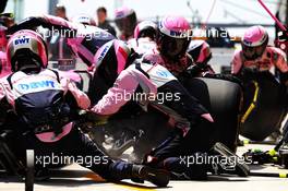 Sahara Force India F1 Team mechanics practice a pit stop. 15.04.2018. Formula 1 World Championship, Rd 3, Chinese Grand Prix, Shanghai, China, Race Day.