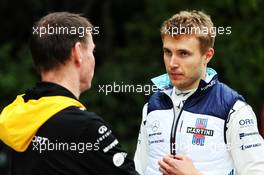 (L to R): Alan Permane (GBR) Renault Sport F1 Team Trackside Operations Director with Sergey Sirotkin (RUS) Williams. 12.04.2018. Formula 1 World Championship, Rd 3, Chinese Grand Prix, Shanghai, China, Preparation Day.