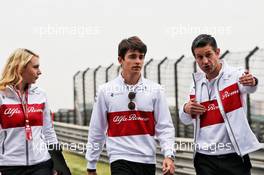 Charles Leclerc (MON) Sauber F1 Team walks the circuit with the team. 12.04.2018. Formula 1 World Championship, Rd 3, Chinese Grand Prix, Shanghai, China, Preparation Day.