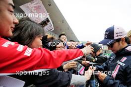 Sergio Perez (MEX) Sahara Force India F1 signs autographs for the fans. 12.04.2018. Formula 1 World Championship, Rd 3, Chinese Grand Prix, Shanghai, China, Preparation Day.