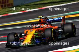 Stoffel Vandoorne (BEL) McLaren MCL33 with flow-vis paint. 11.05.2018. Formula 1 World Championship, Rd 5, Spanish Grand Prix, Barcelona, Spain, Practice Day.