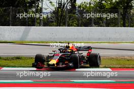 Daniel Ricciardo (AUS) Red Bull Racing RB14 recovers after spinning under the Virtual Safety Car. 13.05.2018. Formula 1 World Championship, Rd 5, Spanish Grand Prix, Barcelona, Spain, Race Day.