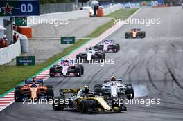Charles Leclerc (MON) Sauber F1 Team C37 locks up under braking. 13.05.2018. Formula 1 World Championship, Rd 5, Spanish Grand Prix, Barcelona, Spain, Race Day.