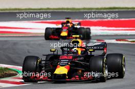 Max Verstappen (NLD) Red Bull Racing RB14 leads team mate Daniel Ricciardo (AUS) Red Bull Racing RB14. 13.05.2018. Formula 1 World Championship, Rd 5, Spanish Grand Prix, Barcelona, Spain, Race Day.