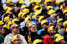 Carlos Sainz Jr (ESP) Renault Sport F1 Team fans in the grandstand. 12.05.2018. Formula 1 World Championship, Rd 5, Spanish Grand Prix, Barcelona, Spain, Qualifying Day.
