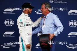 Lewis Hamilton (GBR) Mercedes AMG F1 is presented the Pirelli Pole Position Award by Carlos Sainz (ESP).  12.05.2018. Formula 1 World Championship, Rd 5, Spanish Grand Prix, Barcelona, Spain, Qualifying Day.