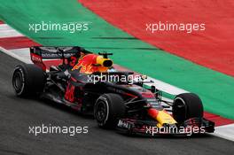 Daniel Ricciardo (AUS) Red Bull Racing RB14. 12.05.2018. Formula 1 World Championship, Rd 5, Spanish Grand Prix, Barcelona, Spain, Qualifying Day.