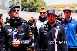 (L to R): Daniel Ricciardo (AUS) Red Bull Racing and Sergio Perez (MEX) Sahara Force India F1 on the drivers parade. 13.05.2018. Formula 1 World Championship, Rd 5, Spanish Grand Prix, Barcelona, Spain, Race Day.