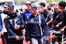 (L to R): Daniel Ricciardo (AUS) Red Bull Racing with Sergio Perez (MEX) Sahara Force India F1 on the drivers parade. 13.05.2018. Formula 1 World Championship, Rd 5, Spanish Grand Prix, Barcelona, Spain, Race Day.