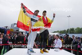 Fernando Alonso (ESP) McLaren F1 and Carlos Sainz Jr (ESP) Renault F1 Team  13.05.2018. Formula 1 World Championship, Rd 5, Spanish Grand Prix, Barcelona, Spain, Race Day.