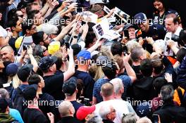 Daniel Ricciardo (AUS) Red Bull Racing with fans in the F1 Fanzone 10.05.2018. Formula 1 World Championship, Rd 5, Spanish Grand Prix, Barcelona, Spain, Preparation Day.