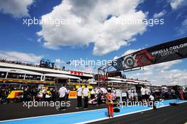 Sahara Force India F1 Team on the grid. 24.06.2018. Formula 1 World Championship, Rd 8, French Grand Prix, Paul Ricard, France, Race Day.