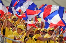 Renault fans in the grandstand. 24.06.2018. Formula 1 World Championship, Rd 8, French Grand Prix, Paul Ricard, France, Race Day.