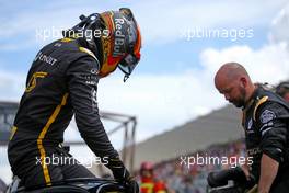 Carlos Sainz Jr (ESP) Renault F1 Team  24.06.2018. Formula 1 World Championship, Rd 8, French Grand Prix, Paul Ricard, France, Race Day.