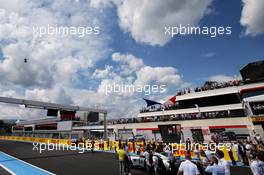 Grid atmosphere. 24.06.2018. Formula 1 World Championship, Rd 8, French Grand Prix, Paul Ricard, France, Race Day.