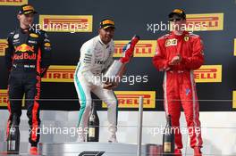 Lewis Hamilton (GBR) Mercedes AMG F1 W09 with Max Verstappen (NLD) Red Bull Racing RB14 and Kimi Raikkonen (FIN) Ferrari SF71H. 24.06.2018. Formula 1 World Championship, Rd 8, French Grand Prix, Paul Ricard, France, Race Day.