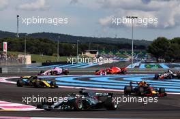 Lewis Hamilton (GBR) Mercedes AMG F1 W09 leads at the start of the race. 24.06.2018. Formula 1 World Championship, Rd 8, French Grand Prix, Paul Ricard, France, Race Day.