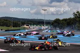 Max Verstappen (NLD) Red Bull Racing RB14 at the start of the race. 24.06.2018. Formula 1 World Championship, Rd 8, French Grand Prix, Paul Ricard, France, Race Day.