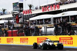 The Mercedes AMG F1 team celebrates as race winner Lewis Hamilton (GBR) Mercedes AMG F1 W09 passes at the end of the race. 24.06.2018. Formula 1 World Championship, Rd 8, French Grand Prix, Paul Ricard, France, Race Day.