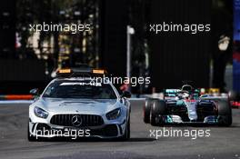 Lewis Hamilton (GBR) Mercedes AMG F1 W09 leads behind the FIA Safety Car. 24.06.2018. Formula 1 World Championship, Rd 8, French Grand Prix, Paul Ricard, France, Race Day.