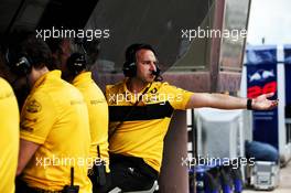 Gilles Carraro (ITA) Renault Sport F1 Team, Team Manager, on the pit gantry. 23.06.2018. Formula 1 World Championship, Rd 8, French Grand Prix, Paul Ricard, France, Qualifying Day.