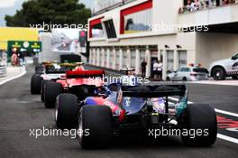Pierre Gasly (FRA) Scuderia Toro Rosso STR13 with other cars at the end of the pit lane. 23.06.2018. Formula 1 World Championship, Rd 8, French Grand Prix, Paul Ricard, France, Qualifying Day.