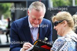 Sean Bratches (USA) Formula 1 Managing Director, Commercial Operations signs autographs for the fans. 23.06.2018. Formula 1 World Championship, Rd 8, French Grand Prix, Paul Ricard, France, Qualifying Day.