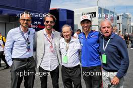 (L to R): Jean-Eric Vergne (FRA) with Jean Ragnotti (FRA) Rally Driver and Renault Ambassador; Pierre Gasly (FRA) Scuderia Toro Rosso; and Jacques Laffite (FRA). 24.06.2018. Formula 1 World Championship, Rd 8, French Grand Prix, Paul Ricard, France, Race Day.