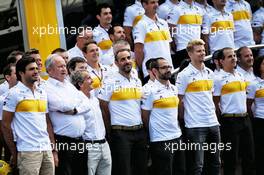 Renault Sport F1 Team, team photograph. 24.06.2018. Formula 1 World Championship, Rd 8, French Grand Prix, Paul Ricard, France, Race Day.