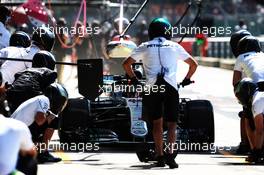 Lewis Hamilton (GBR) Mercedes AMG F1 W09 practices a pit stop. 06.07.2018. Formula 1 World Championship, Rd 10, British Grand Prix, Silverstone, England, Practice Day.