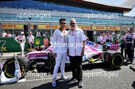Dr. Vijay Mallya (IND) Sahara Force India F1 Team Owner with son Sid Mallya (IND) on the grid. 08.07.2018. Formula 1 World Championship, Rd 10, British Grand Prix, Silverstone, England, Race Day.