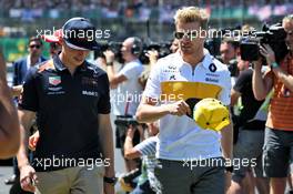 (L to R): Max Verstappen (NLD) Red Bull Racing with Nico Hulkenberg (GER) Renault Sport F1 Team on the drivers parade. 08.07.2018. Formula 1 World Championship, Rd 10, British Grand Prix, Silverstone, England, Race Day.
