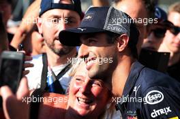Daniel Ricciardo (AUS) Red Bull Racing with fans. 05.07.2018. Formula 1 World Championship, Rd 10, British Grand Prix, Silverstone, England, Preparation Day.