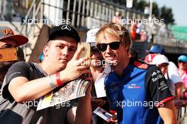 Brendon Hartley (NZL) Scuderia Toro Rosso with fans. 05.07.2018. Formula 1 World Championship, Rd 10, British Grand Prix, Silverstone, England, Preparation Day.
