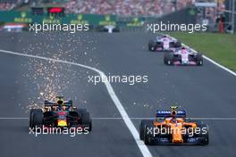 Stoffel Vandoorne (BEL) McLaren F1 and Daniel Ricciardo (AUS) Red Bull Racing  29.07.2018. Formula 1 World Championship, Rd 12, Hungarian Grand Prix, Budapest, Hungary, Race Day.