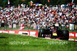 Daniel Ricciardo (AUS) Red Bull Racing RB14. 29.07.2018. Formula 1 World Championship, Rd 12, Hungarian Grand Prix, Budapest, Hungary, Race Day.