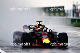 Daniel Ricciardo (AUS) Red Bull Racing RB14. 28.07.2018. Formula 1 World Championship, Rd 12, Hungarian Grand Prix, Budapest, Hungary, Qualifying Day.
