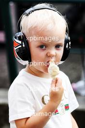 Robin Raikkonen (FIN), son of Kimi Raikkonen (FIN) Ferrari, enjoying an ice cream in qualifying parc ferme. 28.07.2018. Formula 1 World Championship, Rd 12, Hungarian Grand Prix, Budapest, Hungary, Qualifying Day.