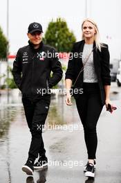 Valtteri Bottas (FIN) Mercedes AMG F1 with his wife Emilia Bottas (FIN). 31.08.2018. Formula 1 World Championship, Rd 14, Italian Grand Prix, Monza, Italy, Practice Day.