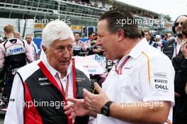 (L to R): Herbie Blash (GBR) Porsche with Zak Brown (USA) McLaren Executive Director on the grid. 02.09.2018. Formula 1 World Championship, Rd 14, Italian Grand Prix, Monza, Italy, Race Day.