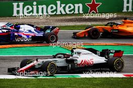 Kevin Magnussen (DEN) Haas VF-18 runs wide at the start of the race. 02.09.2018. Formula 1 World Championship, Rd 14, Italian Grand Prix, Monza, Italy, Race Day.