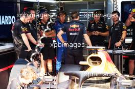 Pierre Gasly (FRA) Scuderia Toro Rosso STR13 in the Red Bull Racing pit garage. 30.08.2018. Formula 1 World Championship, Rd 14, Italian Grand Prix, Monza, Italy, Preparation Day.