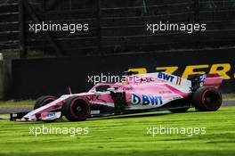Sergio Perez (MEX) Racing Point Force India F1 VJM11 spins. 05.10.2018. Formula 1 World Championship, Rd 17, Japanese Grand Prix, Suzuka, Japan, Practice Day.